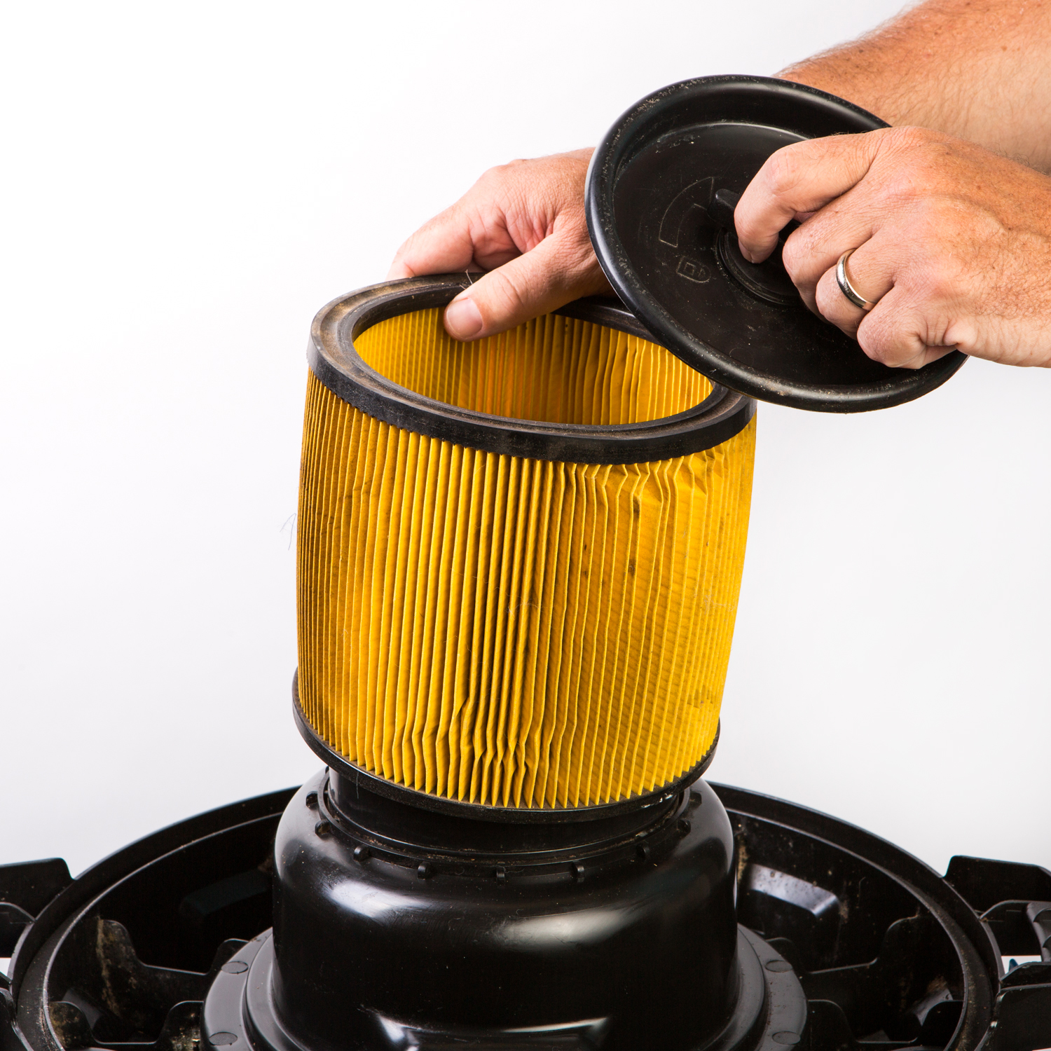 How To Change The Filter In A Wet/dry Vac